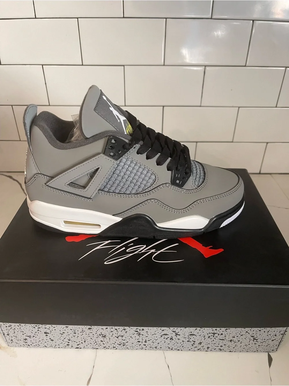Men’s Retro 4 Cool Grey Size 5.5.